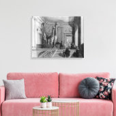 Giraffen auf der Treppe in Großbritannien Leinwanddruck (Insitu (Wohnzimmer))