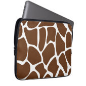 Giraffen-Druck-Muster in dunklem Brown Laptopschutzhülle (Vorne Rechts)