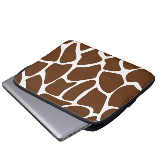 Giraffen-Druck-Muster in dunklem Brown Laptopschutzhülle (Vorne Knopf)