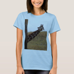 Giraffen-flüchtiger Blick ein Boo T-Shirt