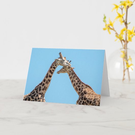Giraffen Hugging Personalisiert Karte (Gelbe Blume)