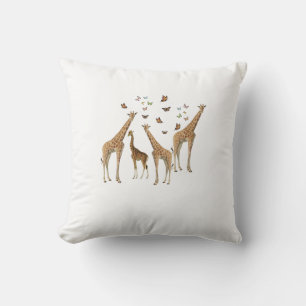Giraffen-Kissen von Posh Little Finds Kissen