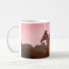 Giraffen, stehend in Mopanobäumen mit rosa Himmel Kaffeetasse