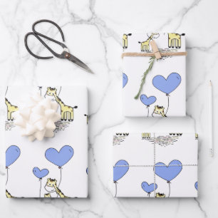Giraffenfamilie mit blauen Herzballoons Geschenkpapier Set