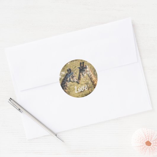 Giraffs auf der Liebe Runder Aufkleber (Umschlag)