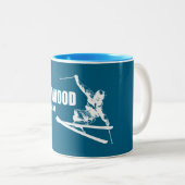 Girdwood Alaska Skier Zweifarbige Tasse (VorderseiteRechts)