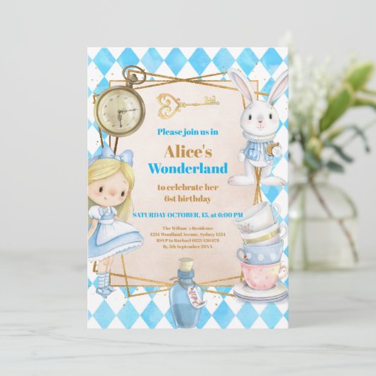 Girl Alice im Wunderland Birthday Tee Einladung (Stehend Vorderseite)