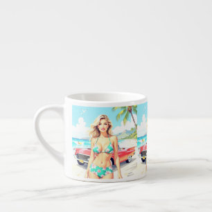 Girl am Strand mit einem klassischen Auto Espressotasse