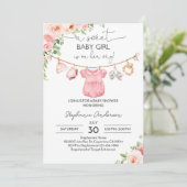 Girl Baby Clothes Baby Dusche Einladung ein süßes (Stehend Vorderseite)