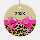 Girl Babys Erster Weihnachtsleopard Pink Bow Jahr Keramik Ornament (Hinten)