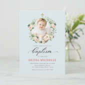 Girl Baptisse Christening Floral Foto Einladung (Stehend Vorderseite)