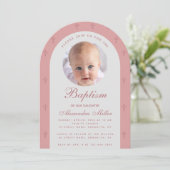 Girl Baptisse Foto Rosa Dusty Rose Arch Modern Einladung (Stehend Vorderseite)