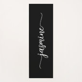 Girl Black Personalisiert Monogram Name Script Yogamatte (Vorderseite)