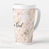 Girl Blush Pink Creme White Floral Milchtasse (Rechte Ecke)