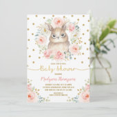 Girl Blush Pink Floral Bunny Rabbit Babydusche Einladung (Stehend Vorderseite)