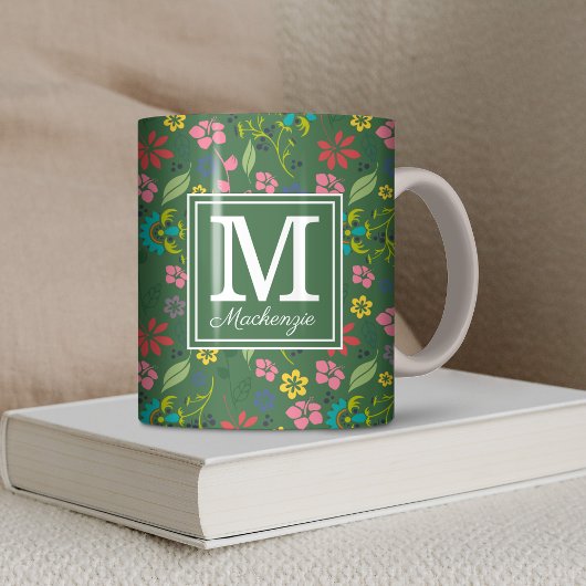 Girl-Bohemische Blume Forest Green Monogram Kaffeetasse