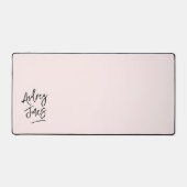 Girl Brush Script Monogram Pink Schreibtischunterlage (Vorderseite)