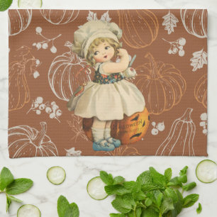 Girl Carving Apple Halloween Geschirrtuch