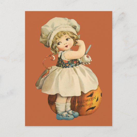 Girl Carving Apple Halloween Postkarte (Vorderseite)