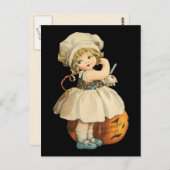 Girl Carving Apple Halloween Postkarte (Vorne/Hinten)