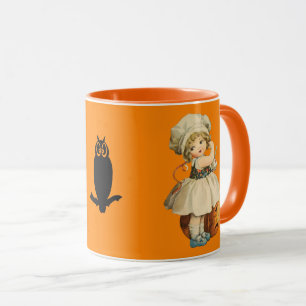 Girl Carving Apple Halloween Tasse