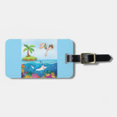 Girl Diving in Ocean Friendly Shark Coral Reef Gepäckanhänger (Vorderseite horizontal)