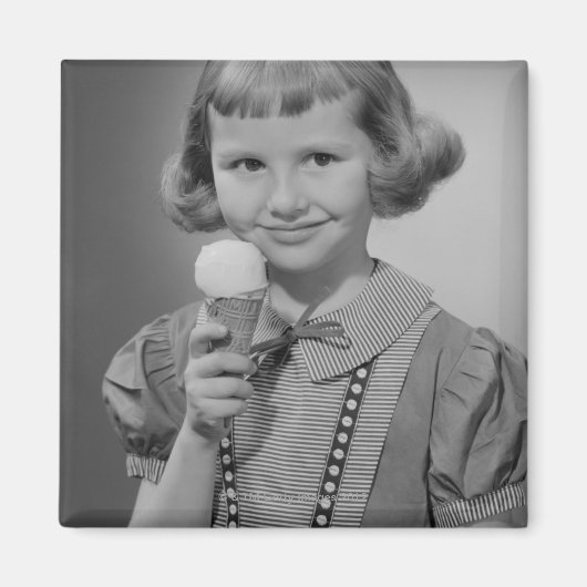 Girl Eating Ice Creme Magnet (Vorne)