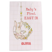 Girl First Oaster Bunny auf Blume Swing Mittlere Geschenktüte (Vorderseite)