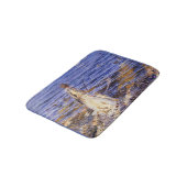 Girl Fishing (von John Singer Sargent) Badematte (Schrägansicht)