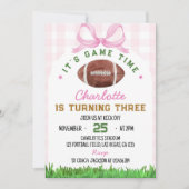 Girl Football Birthday Pink Bow Einladung jedes Al (Vorderseite)