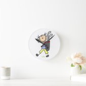 Girl Golfer mit Tasche und Clubs Runde Wanduhr (Zuhause)