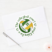 Girl-Green-Gold-Volleyball-Platz Runder Aufkleber (Umschlag)