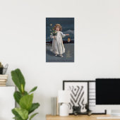Girl Holding Tree and Lantern Poster (Heimbüro)