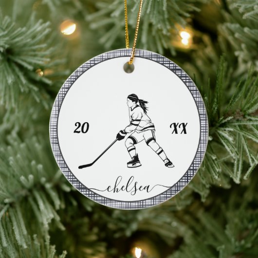Girl Ice Hockey Player Dated Year & Name Grau Spor Keramik Ornament (Baum)