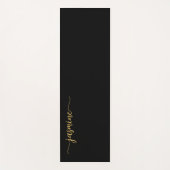 Girl Modern Black Gold Monogram Name Script Yogamatte (Vorderseite)