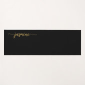 Girl Modern Black Gold Monogram Name Script Yogamatte (Vorderseite (Horizontal))