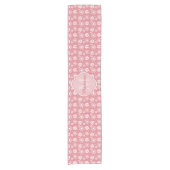 Girl Monogram Niedlich Pink Daisy Blume mit Namen Kurzer Tischläufer (Vorderseite)