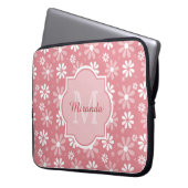 Girl Monogram Niedlich Pink Daisy Blume mit Namen Laptopschutzhülle (Vorderseite Links)