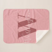 Girl Monogramm und Name Rosa rot Sherpadecke (Vorderseite (Horizontal))