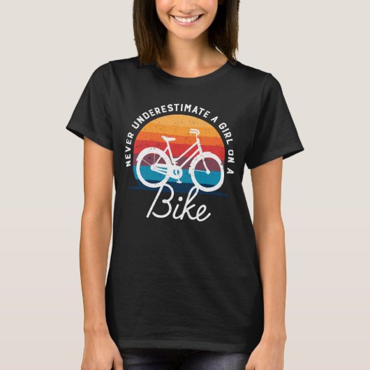 Girl on a Bike Funny Biker Mountainbiker T-Shirt (Vorderseite)