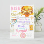 Girl pancakes and pajama birthday party invite. einladung (Stehend Vorderseite)