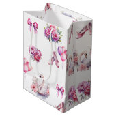 Girl Pink Ballet Floral Mittlere Geschenktüte (Vorderseite Schrägansicht)