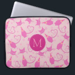 Girl Pink Sleek Cat Pattern Monogramm Laptopschutzhülle<br><div class="desc">Girly rosa Katzenmuster mit optionalem Monogramm.</div>