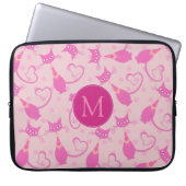 Girl Pink Sleek Cat Pattern Monogramm Laptopschutzhülle (Vorderseite)