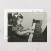 Girl Playing Piano Postkarte (Vorne/Hinten)