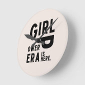 Girl Power Era Feminist Runde Wanduhr (Winkel)