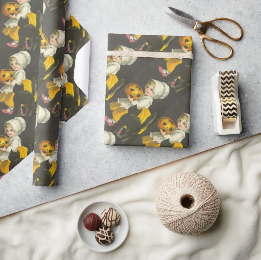 Girl Pumpkin Cat Vintages Halloween Wrapping Paper Geschenkpapier (Kunsthandwerk)