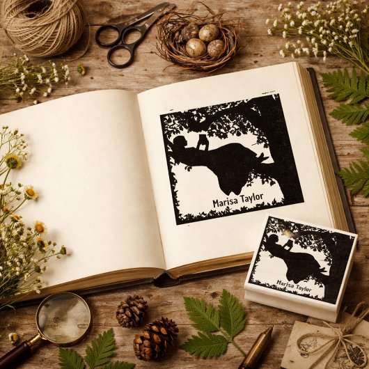 Girl Reading in Tree-Silhouette Gummistempel
