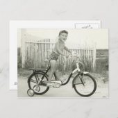 Girl Riding Brad Postkarte (Vorne/Hinten)