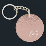 Girl Rose Gold Blush Pink Glitzer Monogram Keycha Schlüsselanhänger<br><div class="desc">Girly Rose Gold - Blush Pink Sparkle Glitzer Script Monogram Name Schlüsselanhänger. Das macht den perfekten 16 Geburtstag,  Hochzeit,  Brautparty,  Jubiläum,  Babydusche oder Junggeselinnen-Abschied Geschenk für jemanden,  der Lieben glamourösen Luxus und schicke Stile.</div>